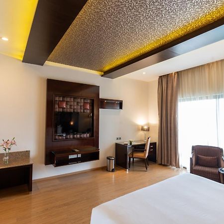 Clarks Exotica Convention Resort & Spa Devanahalli Exterior photo