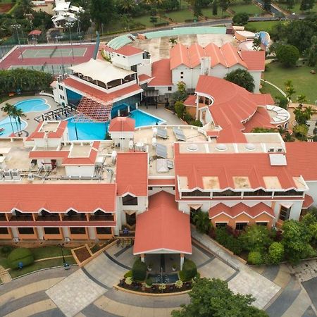 Clarks Exotica Convention Resort & Spa Devanahalli Exterior photo