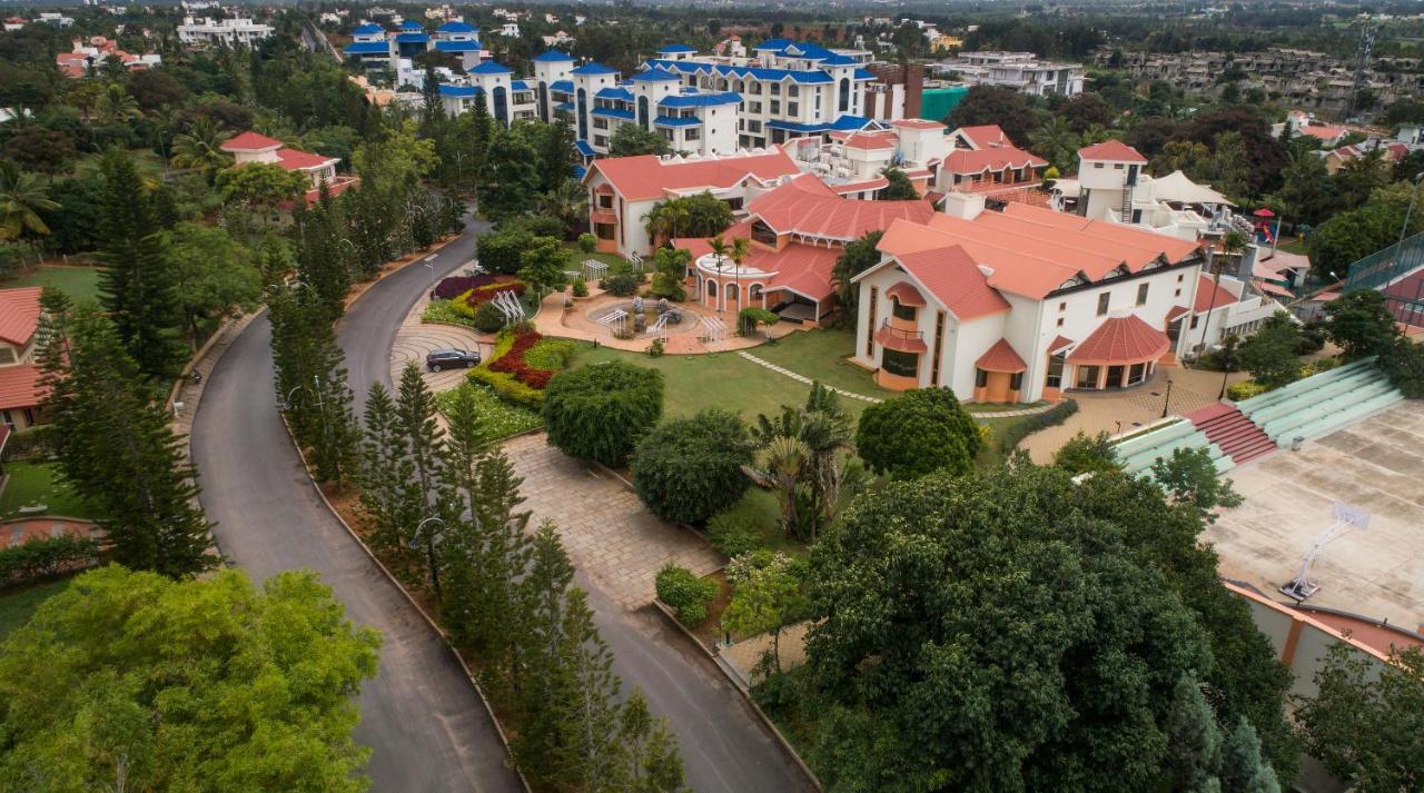 Clarks Exotica Convention Resort & Spa Devanahalli Exterior photo