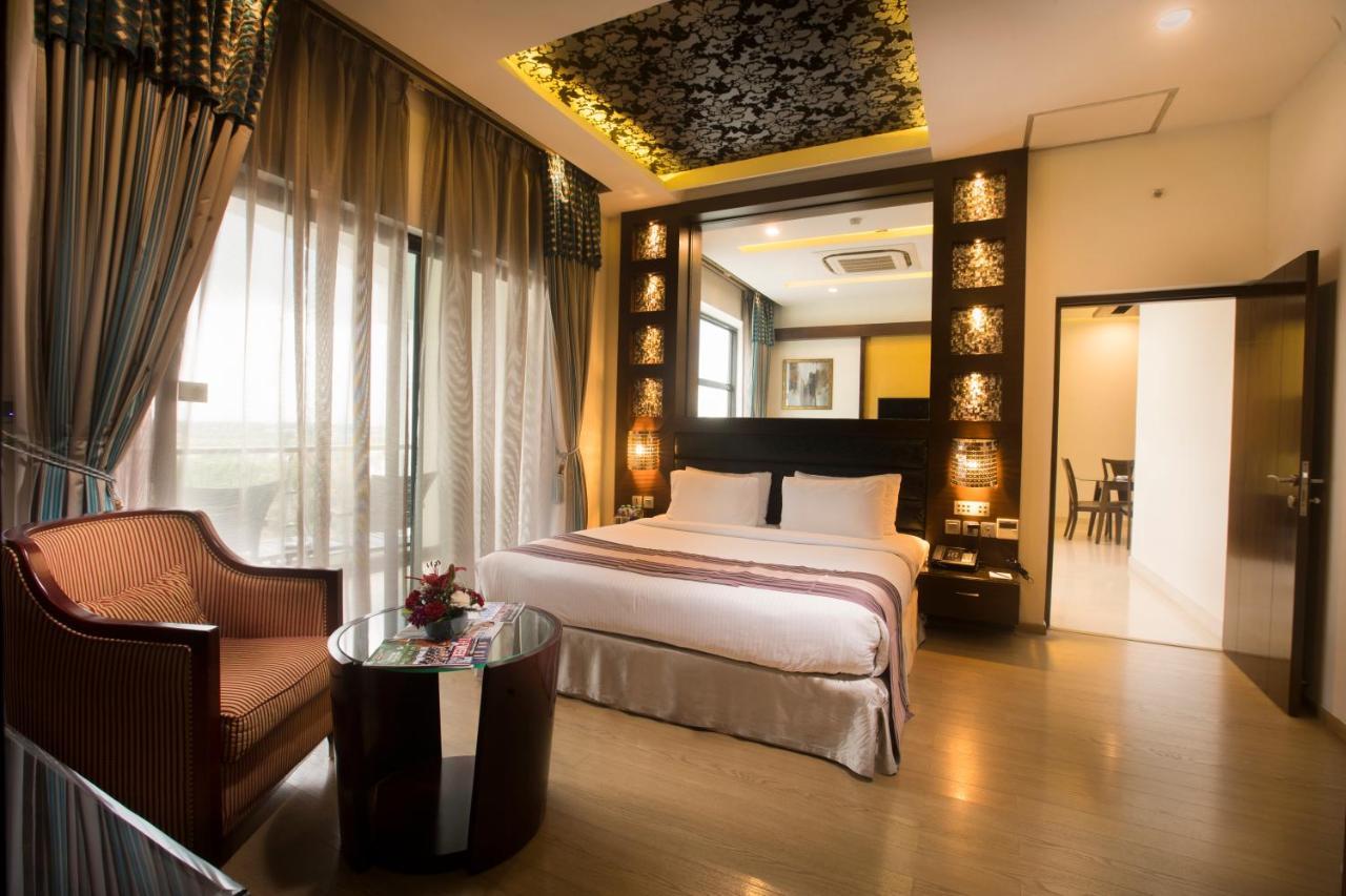 Clarks Exotica Convention Resort & Spa Devanahalli Exterior photo